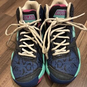 Girls Basketball Shoes